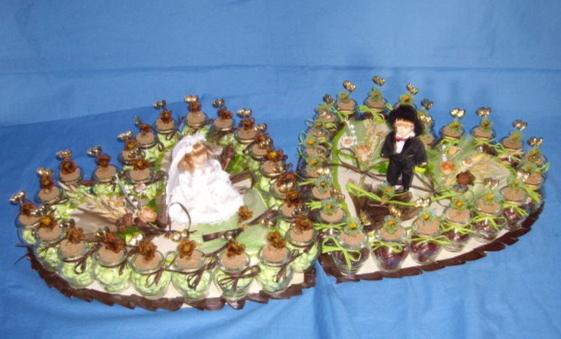 ../Images/plateau pots coeur mariage 4 10 2009.jpg
